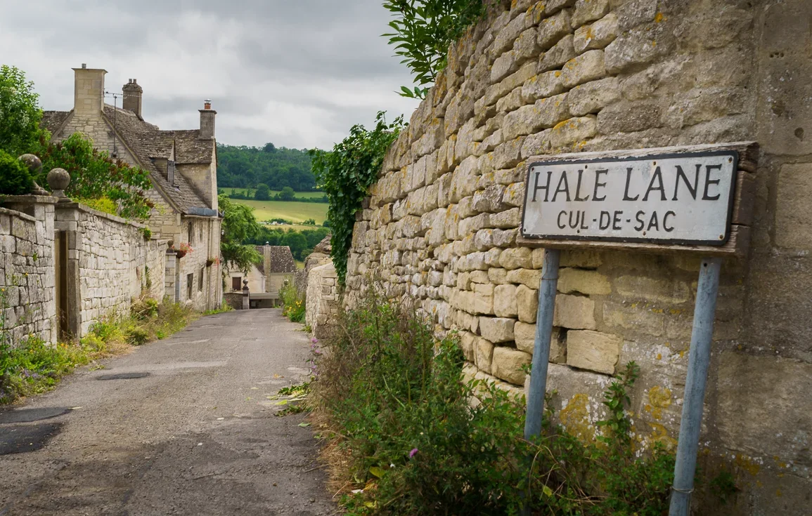 hale-lane-painswick-stroud-cotswolds-uk.webp