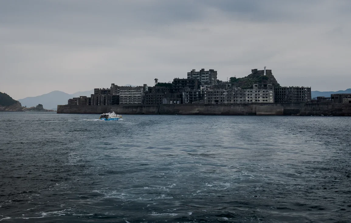 battleship-island-gunkanjima-boat-nagasaki-japan.webp