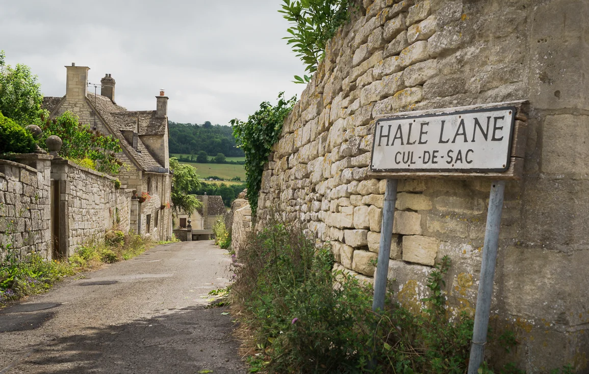 hale-lane-painswick-stroud-cotswolds-uk.webp